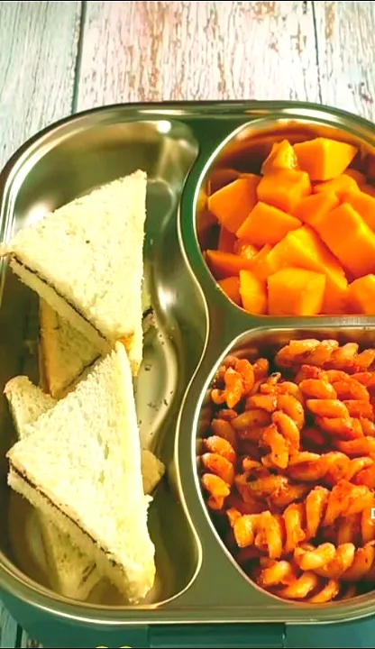 sandwich and pasta|Muskan thakurさん