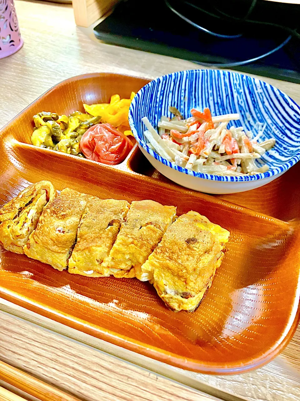 砂糖醤油の卵焼きとごぼうサラダ|さやかさん