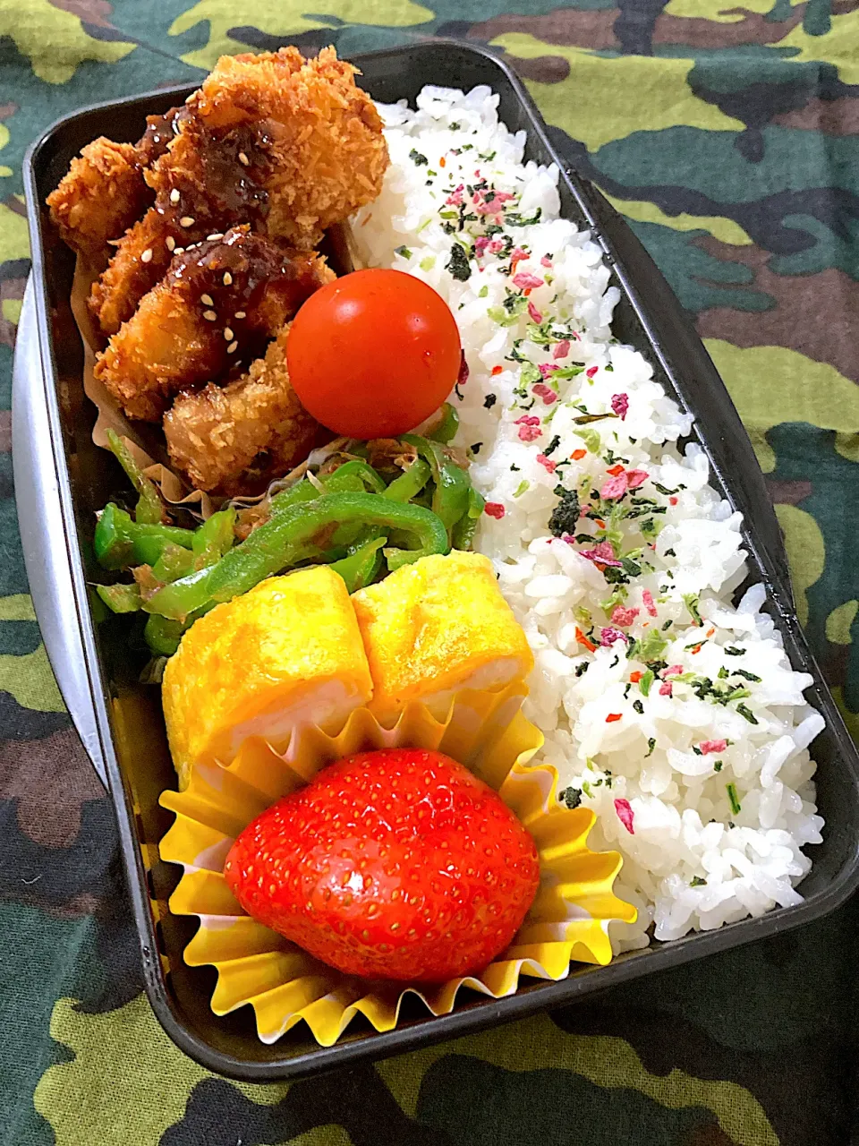 一口カツ弁当|SaDaさん