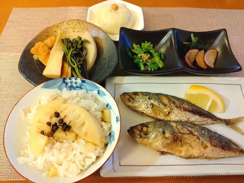 ☆たけのこご飯
☆たけのことわらび　あげの煮物
☆アジ唐揚げ
☆菜花ゴマ和え＆ラディッシュ浅漬け
☆ミニ豚まん|chikakoさん