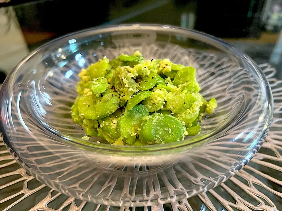 yokoさんの料理 そら豆の季節がやってきました✨
これ、ホント美味しいです😋
「ビールがススム！そら豆ガーリックチーズ」|yokoさん