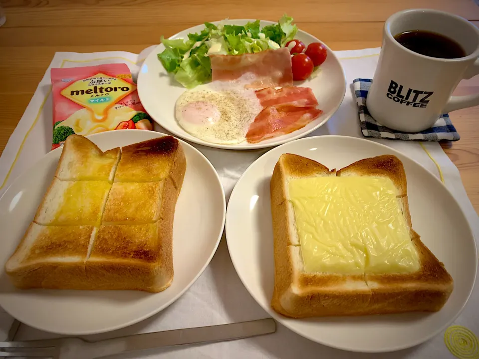 2023/4/22 ゴルフ前の朝食⛳️🍞チーズがウマウマ😋|ひーちゃんさん