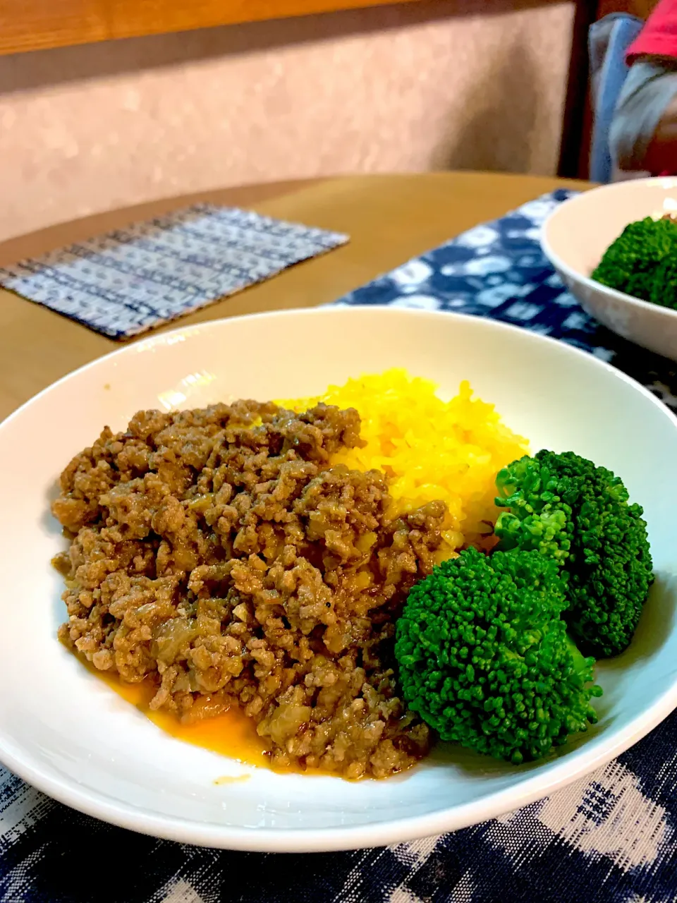 サフランライスのキーマカレー|かおポンさん