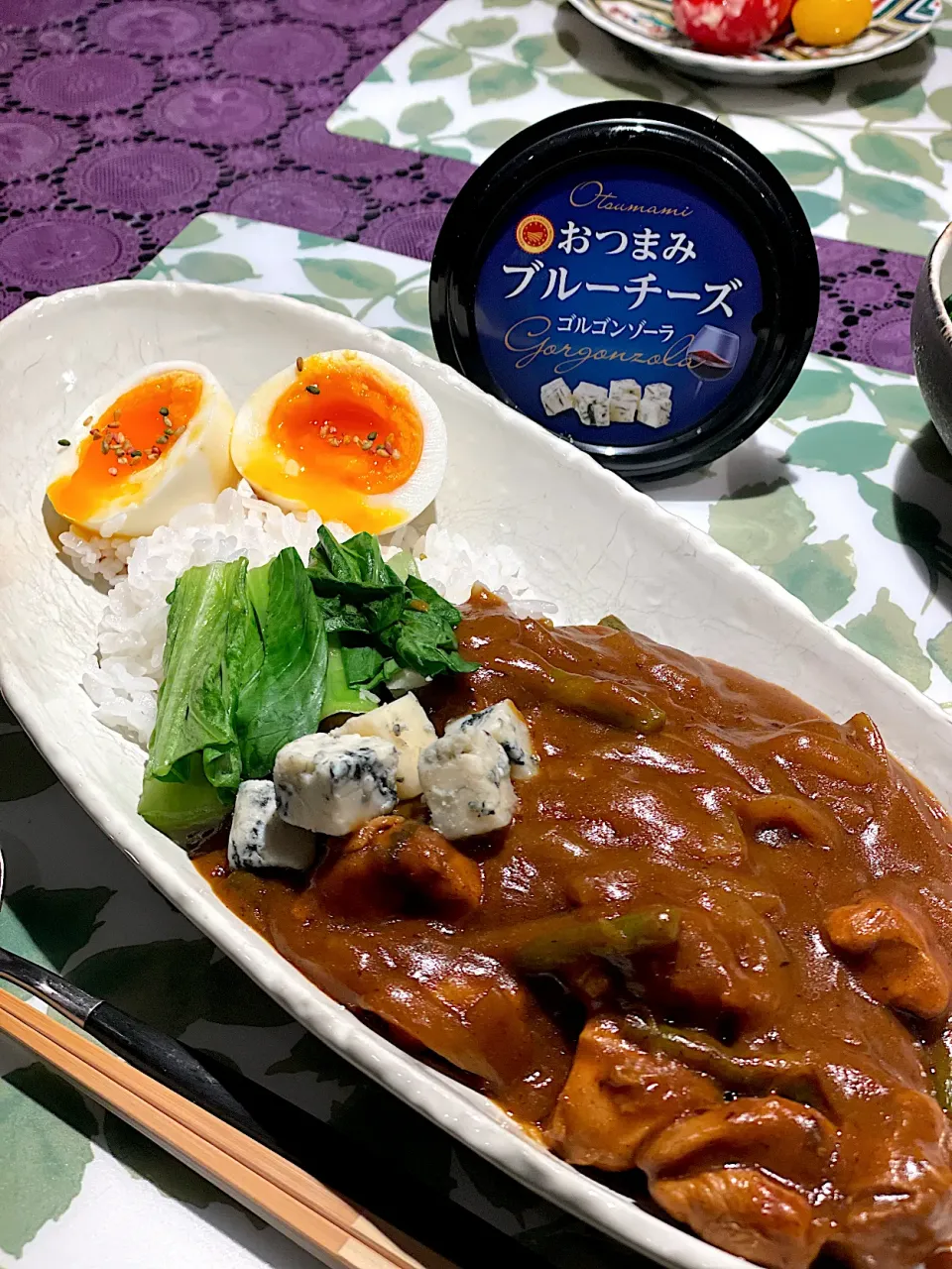 チキンカレーにブルーチーズ🍛🧀|RIESMOさん