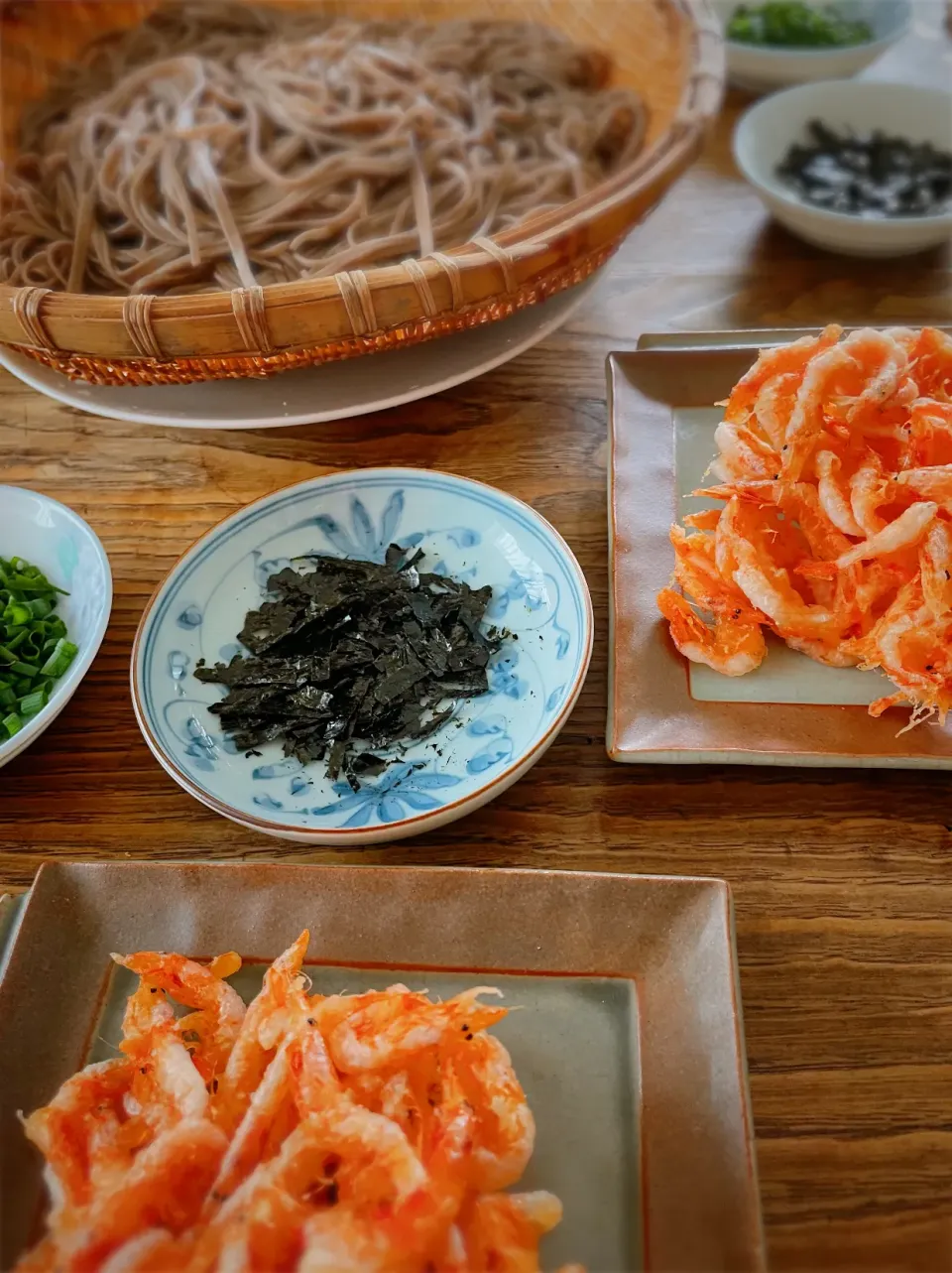 休日のお昼ご飯・桜エビのかき揚げとお蕎麦|akiさん