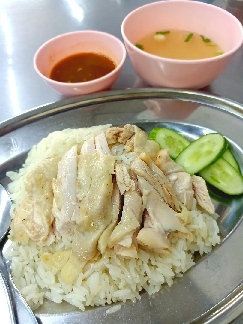 Snapdishの料理写真:Khao Mun Gai (ข้าวมันไก่) 🐔🍚|An'leeさん