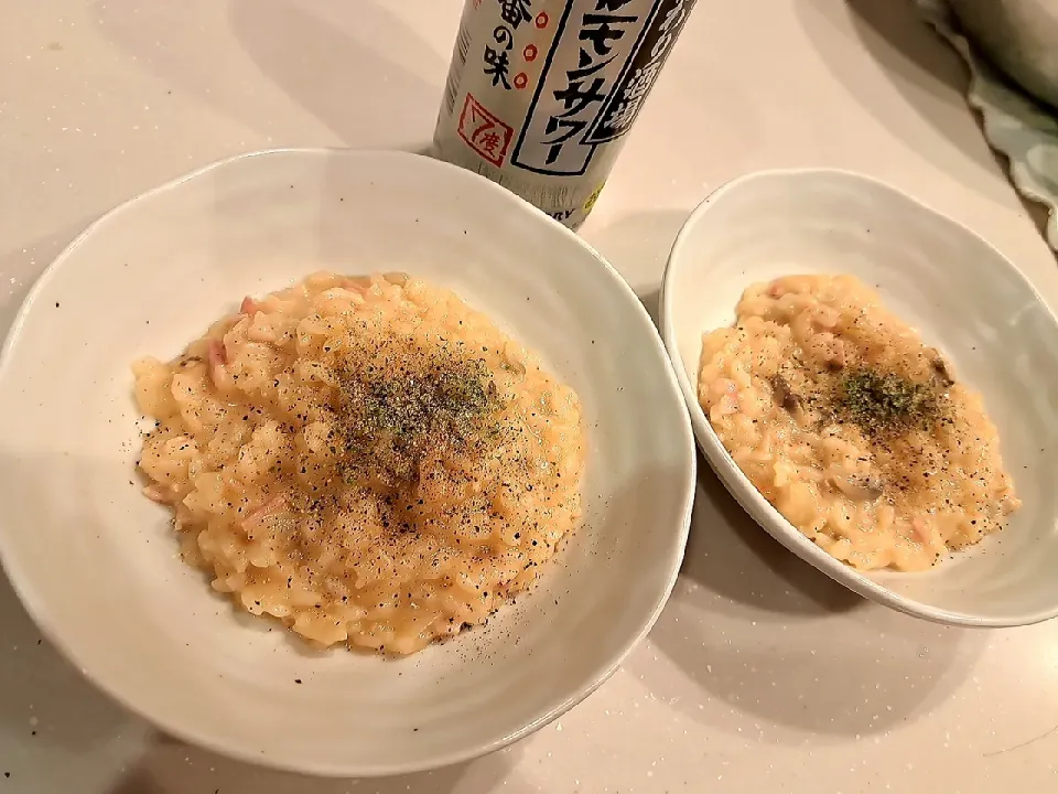 Snapdishの料理写真:子供たちの夜食。
ベーコンとマッシュルームのリゾット|Sacchinさん