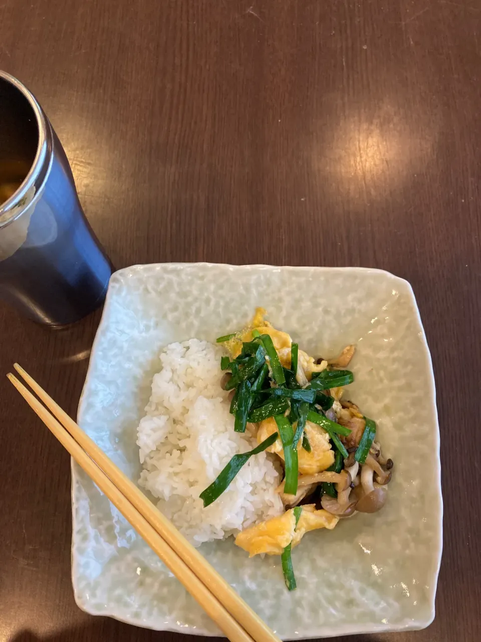 しめじニラ玉丼|なつこいっきママさん