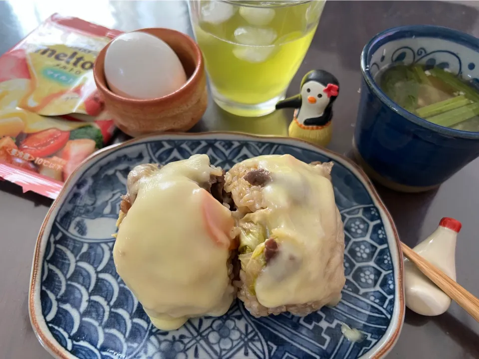 Snapdishの料理写真:リメイク2❤️牛肉野菜メルトロン悪魔のおにぎり🍙|noeさん