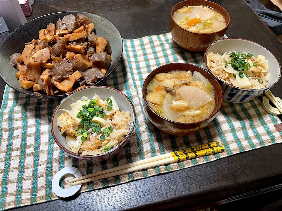 晩ごはん★たけのことこんにゃくの土佐煮、たけのこごはん、みそ汁|ハルさん