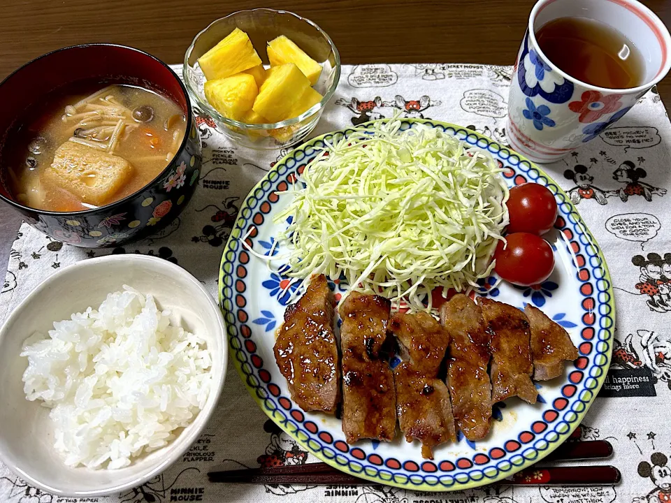 Snapdishの料理写真:豚ロースのみそ漬け焼き|Emiさん