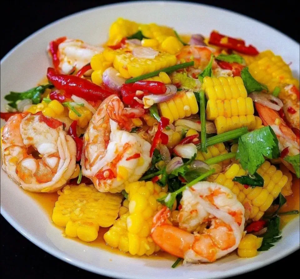 Snapdishの料理写真:Spicy Corn Salad w/ Shrimps aka 'Tum Khao Pod Goong' (ตำข้าวโพดกุ้ง) 🌽🦐🌶️🌶️🌶️
...
... 
Yuuuuuuuum! 🥰|An'leeさん