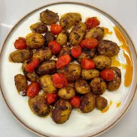 Mixed herbs baby potatoes and cherry tomatoes|aceさん