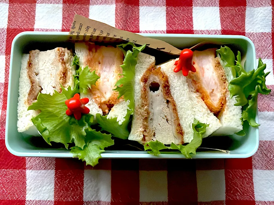 Snapdishの料理写真:好き嫌い多めな少食男子高校生のお弁当🥪|しげっちさん