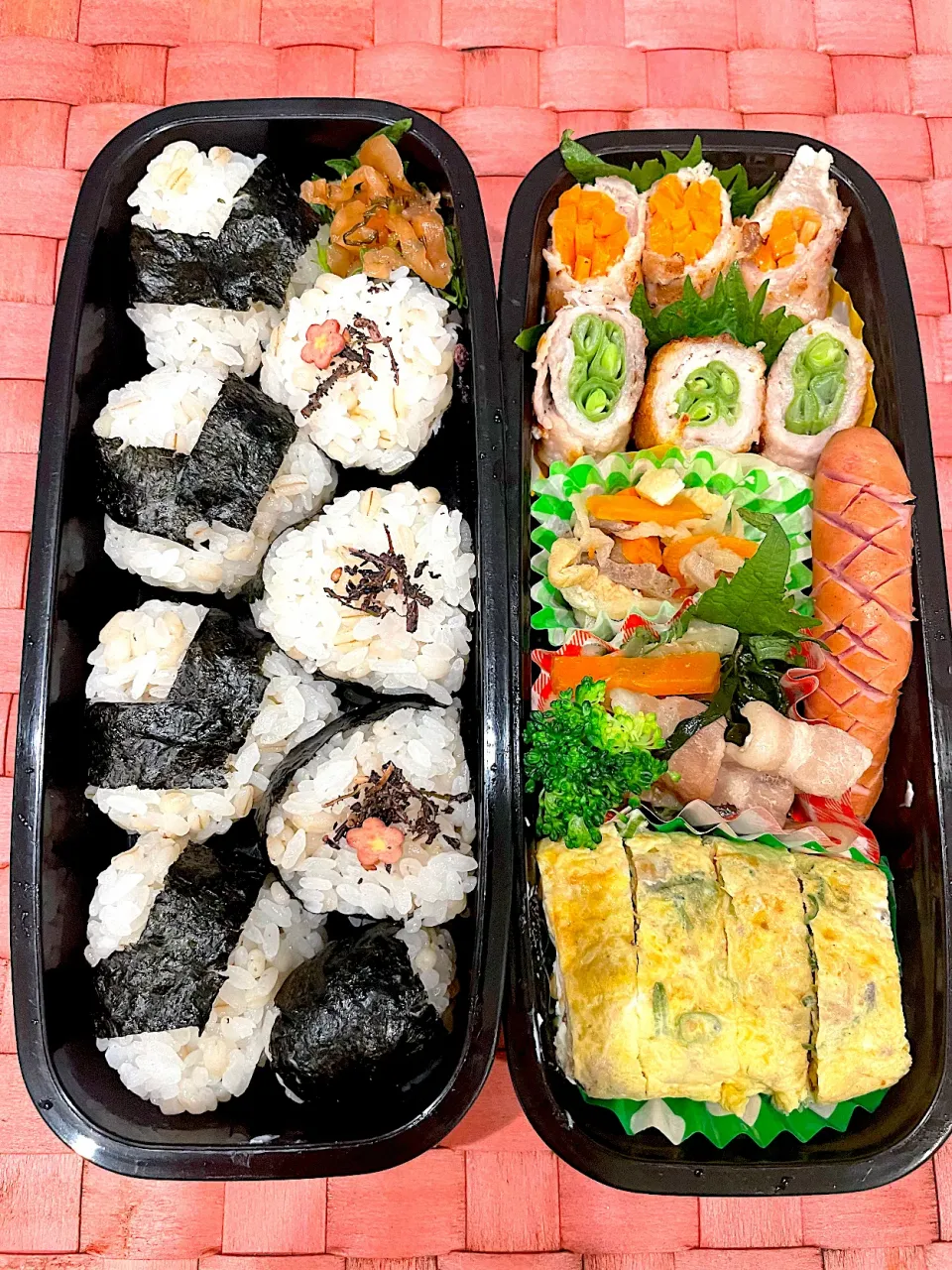 Snapdishの料理写真:中学生息子のお弁当🍱 肉巻きとおにぎり弁当🍱|Snow10さん