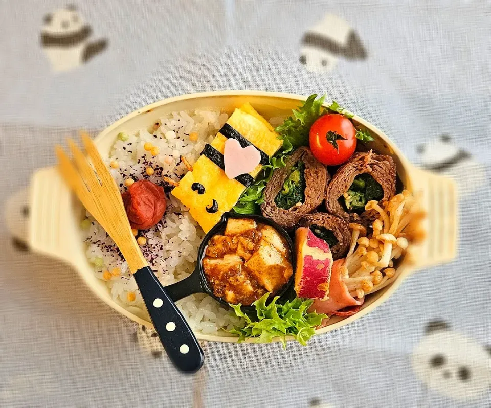 高校生お弁当「4/26」

🌧️です‥
癖毛の前髪がクルンクルンです。
泣きそ‥‥|みゆりんさん