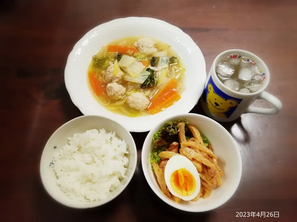 2023年4月26日の晩ご飯
鶏団子と白菜のうま煮
ウインナーとじゃがいものサラダ
焼酎水割り|ソラ♂のご飯さん