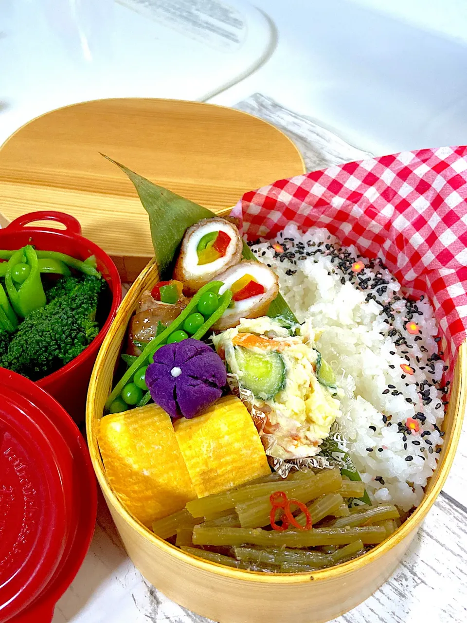 カラフルピーマンちくわ肉巻き　だし巻き玉子　山蕗味噌煮　ポテトサラダ|Mayumi Konishiさん