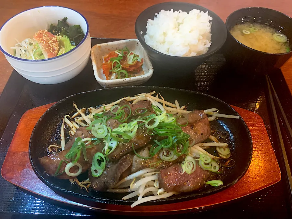 Snapdishの料理写真:焼肉　大の牛タン定食|yucc@さん