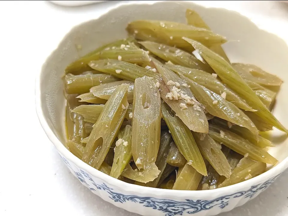 イタリアンなふきの煮物🇮🇹|Aya☺︎さん