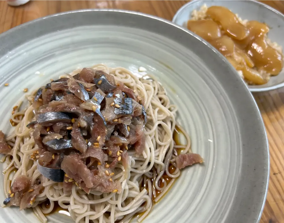 秋刀魚のなめろうそば🐟とイカの漬け丼🦑|buhizouさん