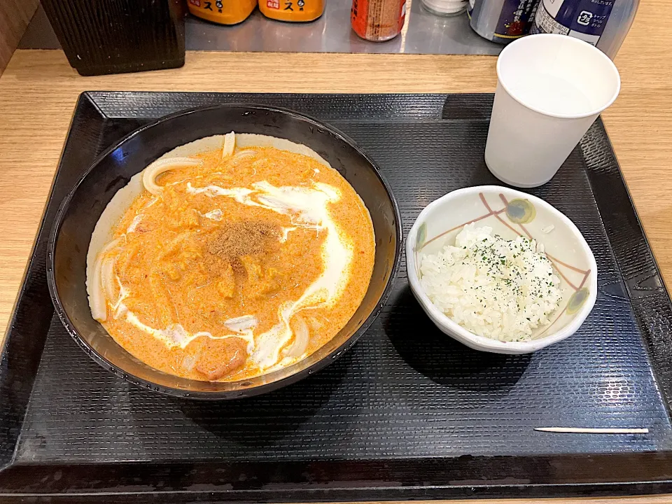 冷やしトマたまカレーうどん|しのぶさん