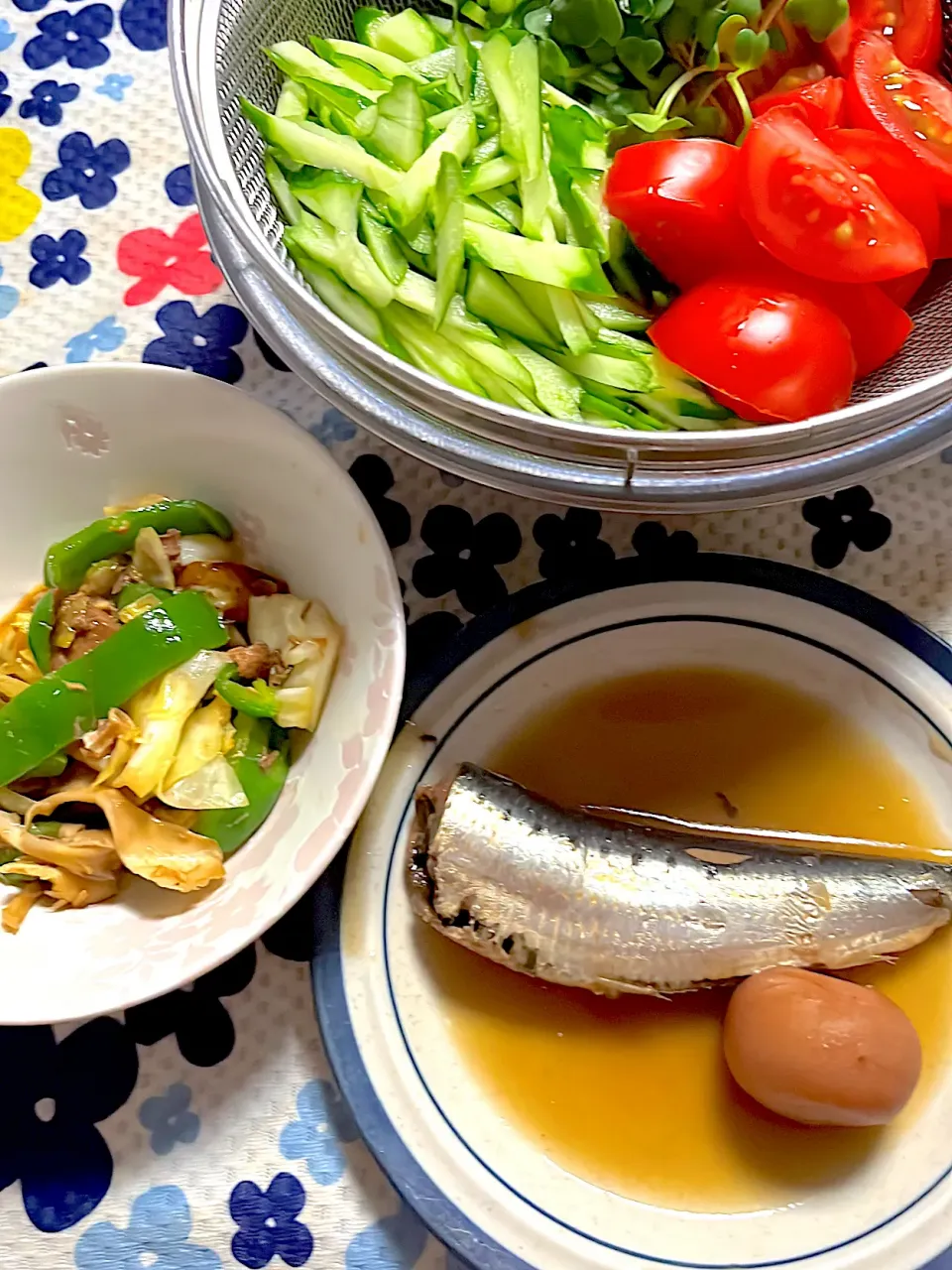 鰯の梅煮　野菜のサバ味噌炒め　サラダ|4jinoanataさん