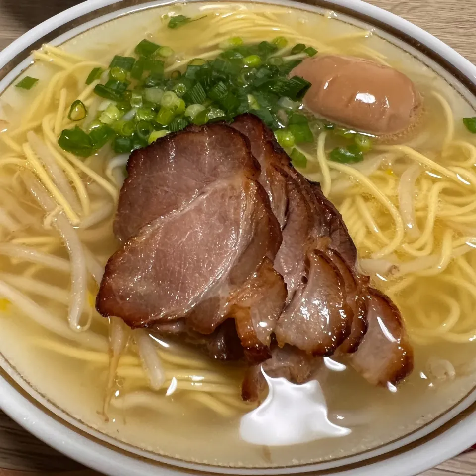 Snapdishの料理写真:ラーメン自家製チャーシュー|seiko Oさん