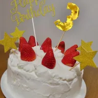 Snapdishの料理写真:手作りの誕生日ケーキ