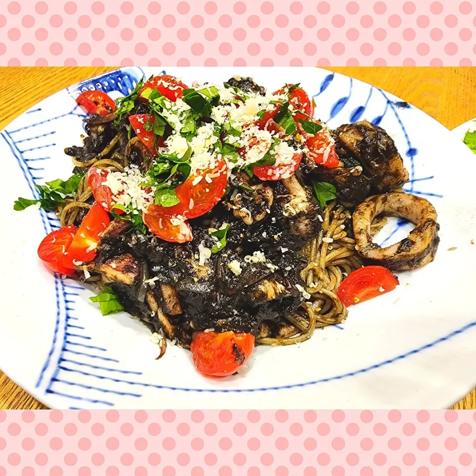 Spaghetti al Nero di Seppia con Calamari
イカスミスパゲッティ|Masahiko Aasanoさん