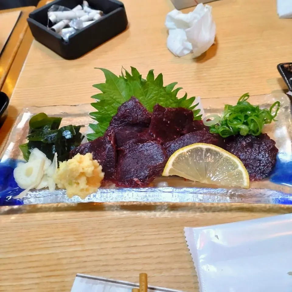 鯨の刺し身🐳|ラークさん