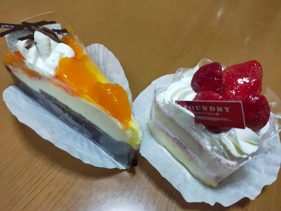 仲良しの知人からのいただきもののケーキ。どちらも旨かった！|フージさん