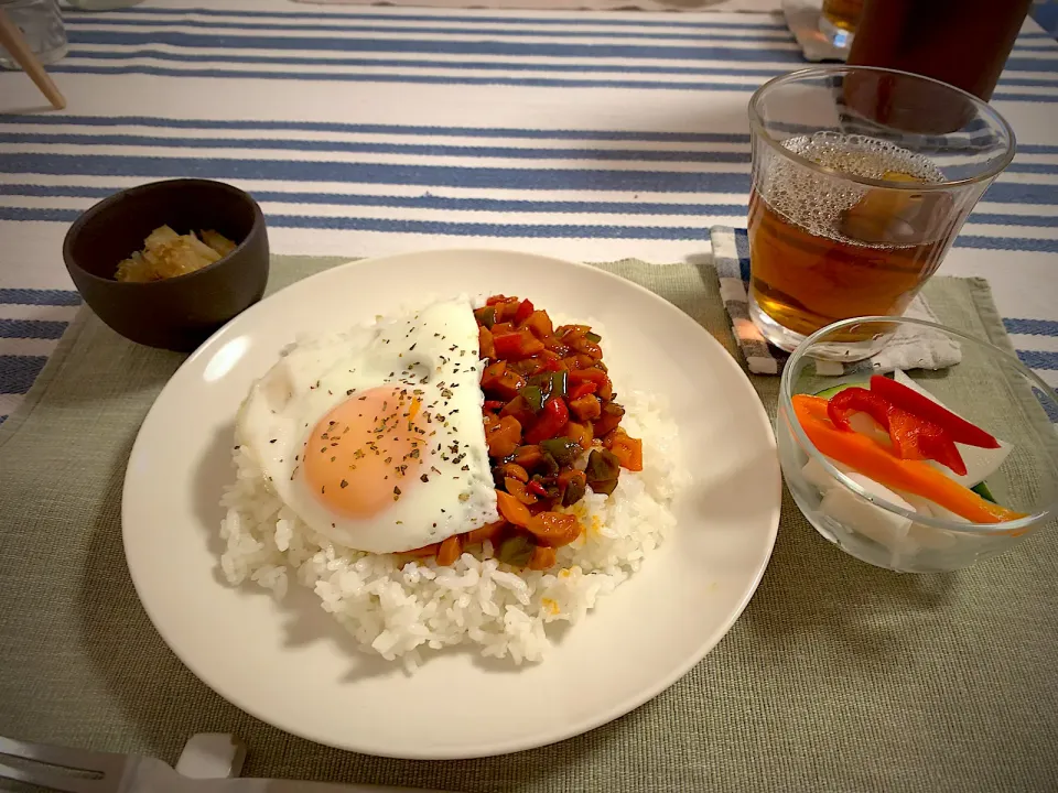 2023/4/30 お昼ご飯🍚ガパオライス|ひーちゃんさん