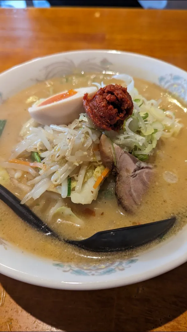 外食　辛味噌ラーメン|miyuki🌱さん