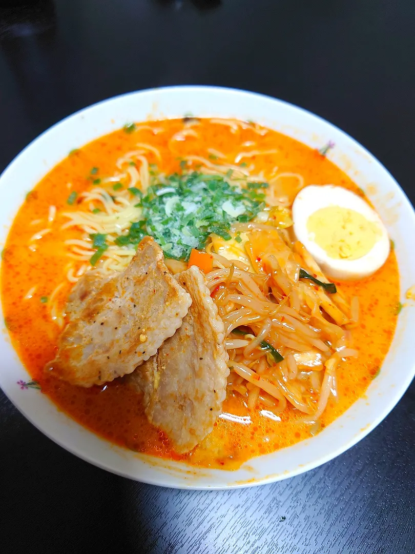 Snapdishの料理写真:辛みそラーメン|zakkiesさん