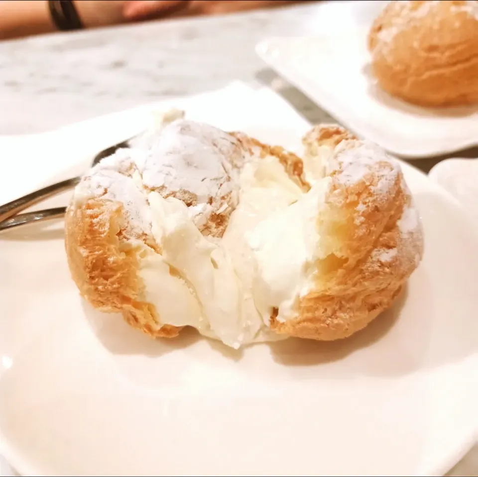 Snapdishの料理写真:Have A Great & Delish Time w/ Choux Cream 🤤🤍|An'leeさん