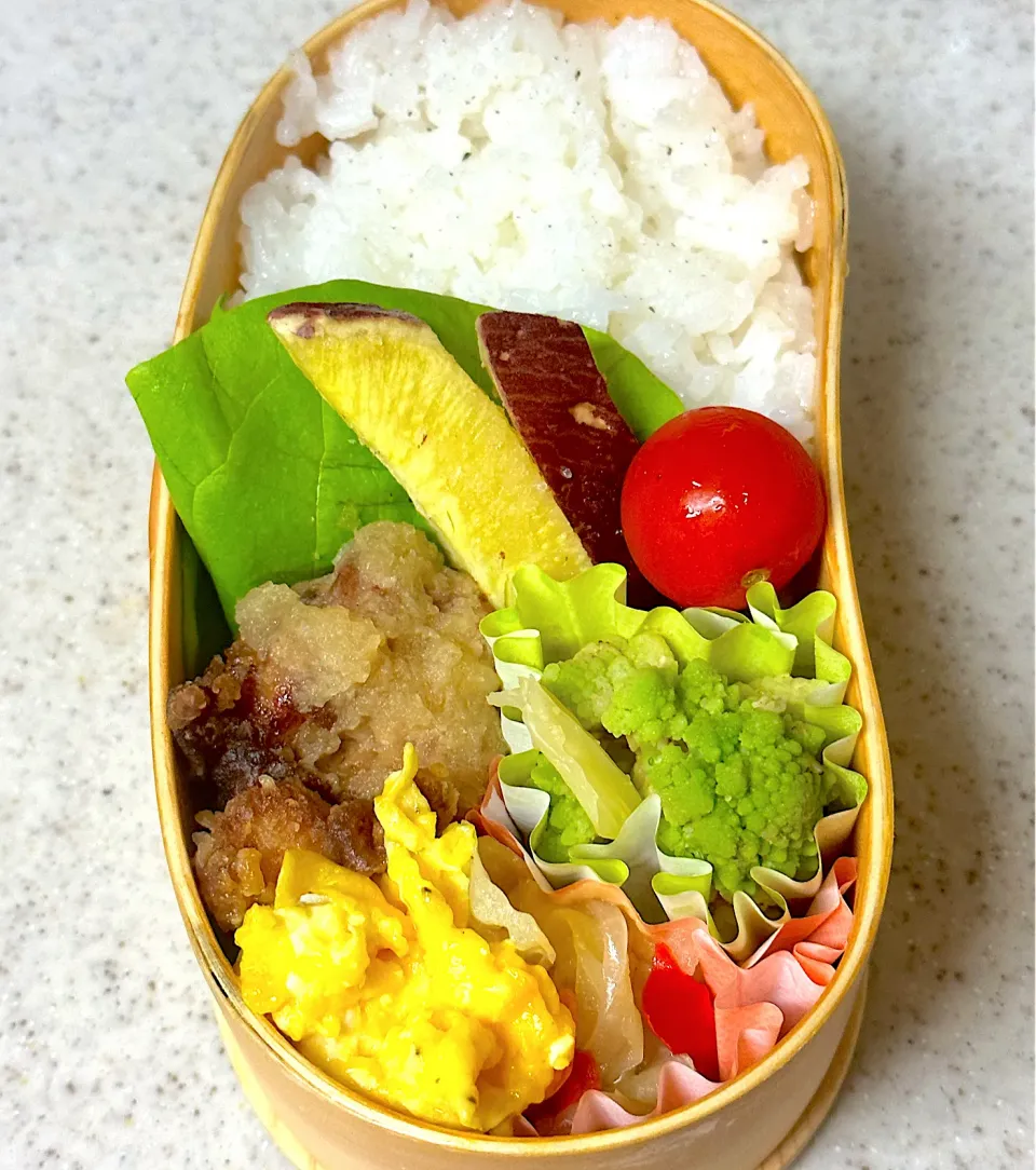 鶏の唐揚げの大根おろしかけ弁当|besさん