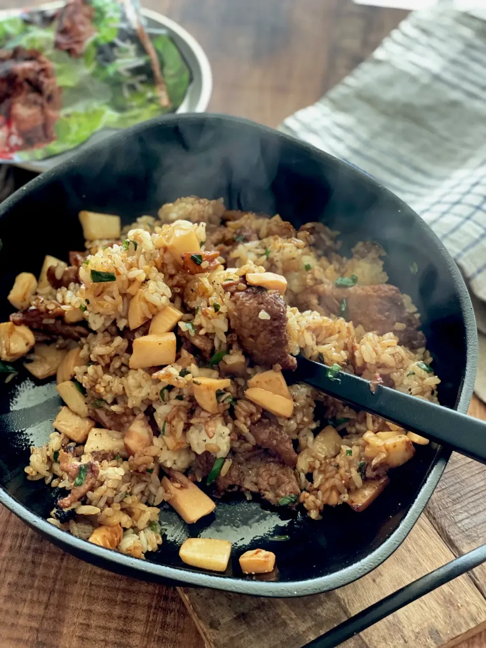 集まれ！大豆ミート料理🍳〜筍とNEXTカルビでガーリックライス🧄🍚〜|chiaki3（平川ちあき）さん