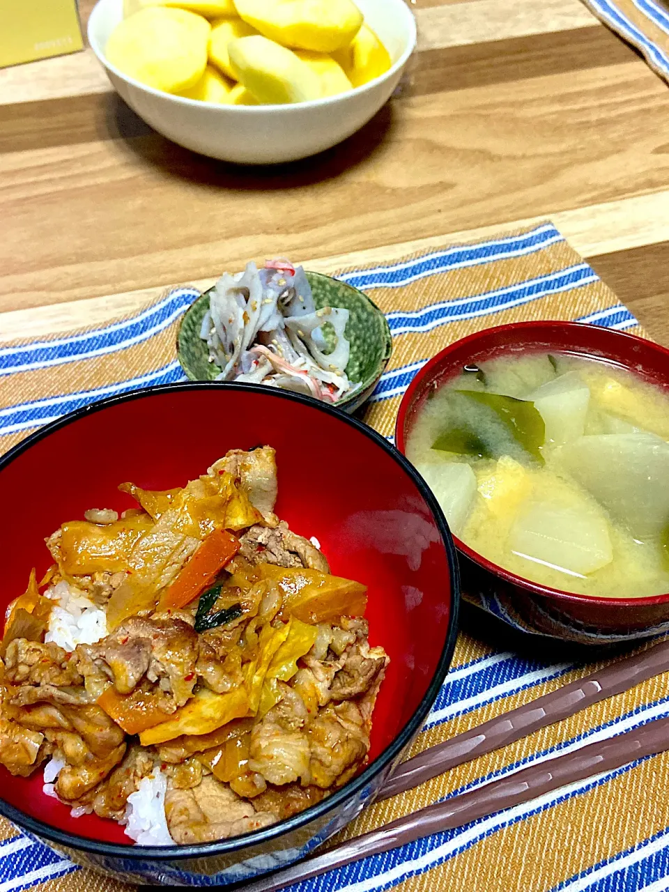 辛みそダレキャベツと豚肉の丼物。|renharuruさん