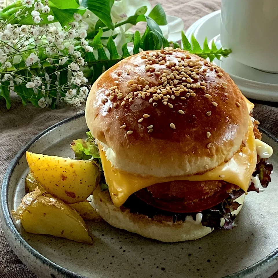 🍔和風チキンカツバーガー🍔|ユッキーさん