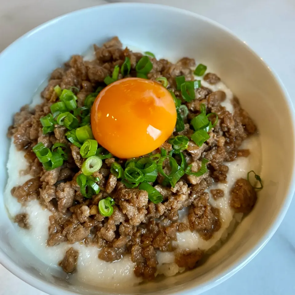 主夫マコトさんの主夫がつくる豚そぼろのとろろ丼 #楽天レシピ|楽天レシピさん