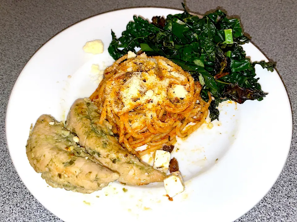 Pesto chicken, Cavolo Nero, Spaghetti in olive & tomato sauce|270w178bさん