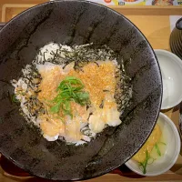 Snapdishの料理写真:真鯛のごまだれ丼🐟|shoさん