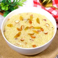 Snapdishの料理写真:Custard Sabudana Kheer |  রাজকীয় স্বাদের পুষ্টিকর সাগুদানা ক্ষীর Sabudana Kheer|Recipes By Fizaさん