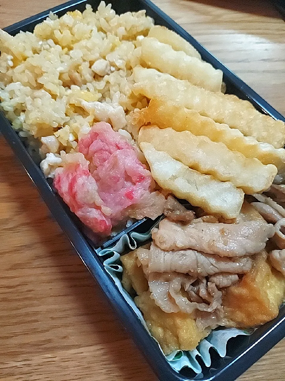 チャーハン弁当(厚揚げのしょうが炒め)|*＊Ayumi⭐izumi*さん