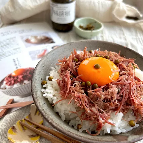 「食卓を紡ぐおたより便」を使ってみたSnapdishの料理・レシピ写真:「食卓を紡ぐおたより便」純胡椒のせのコンビーフ丼