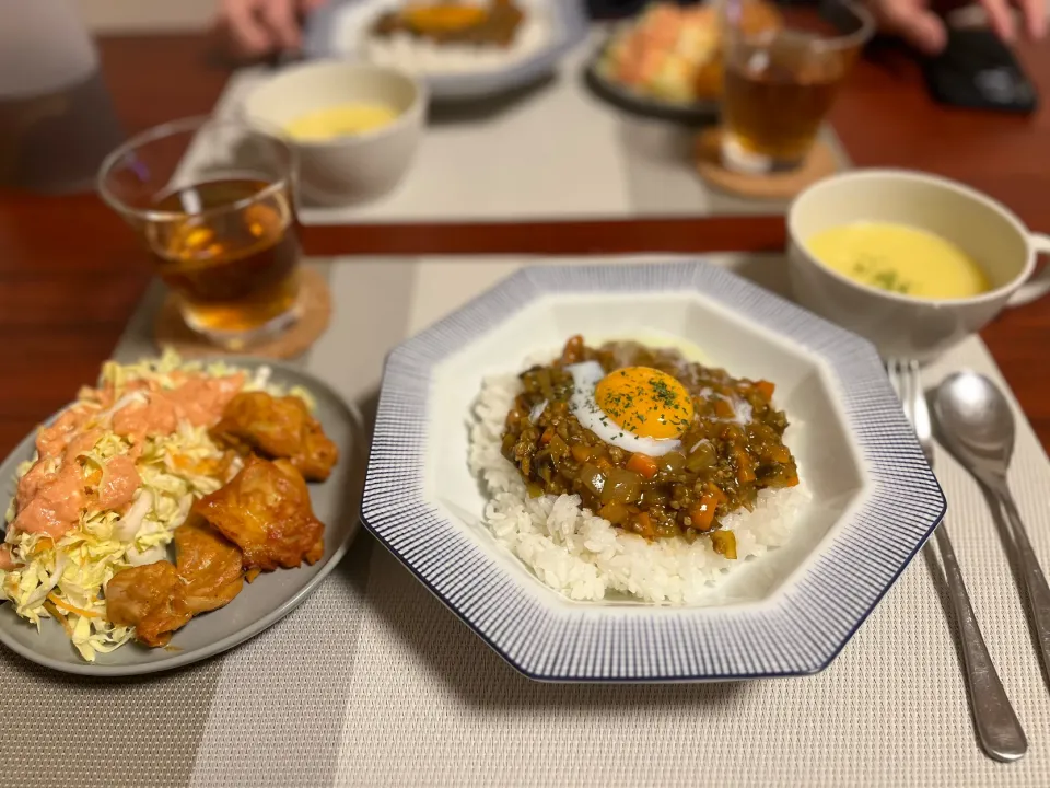 ドライカレーの夜ご飯🍛|ずーみさん