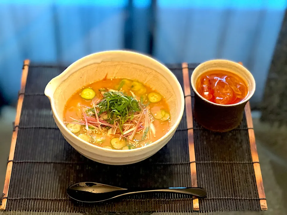 連休2日目の朝ご飯🍚

愛媛の郷土料理
伊予さつま汁✨|yokoさん