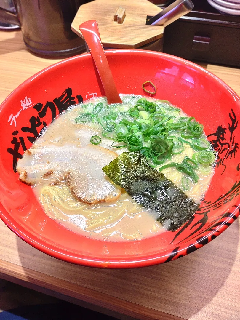 ずんどう屋 元味ラーメン🍜|ラークさん