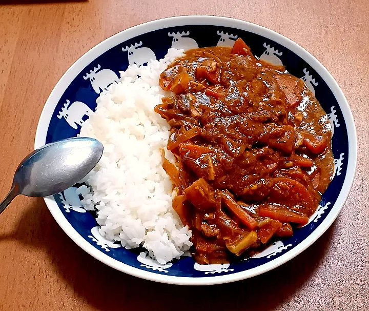 Snapdishの料理写真:サバ缶カレー|ナナさん